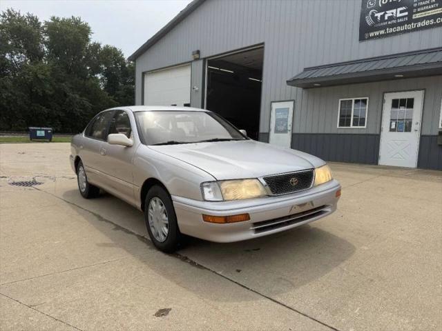 1995 Toyota Avalon XL for sale in Kankakee, IL
