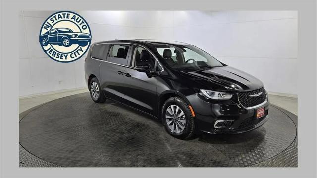 2024 Chrysler Pacifica Hybrid Select for sale in Jersey City, NJ