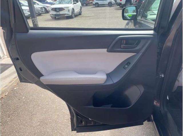 2016 Subaru Forester 2.5i
