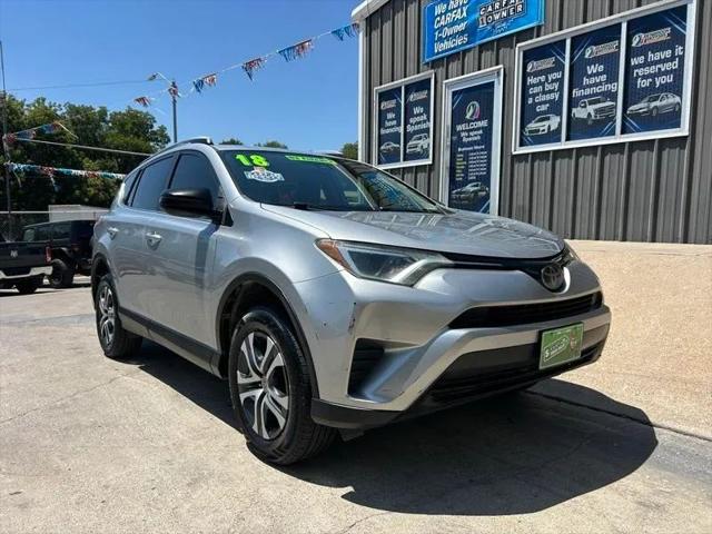 2018 Toyota RAV4 LE for sale in Fort Worth, TX