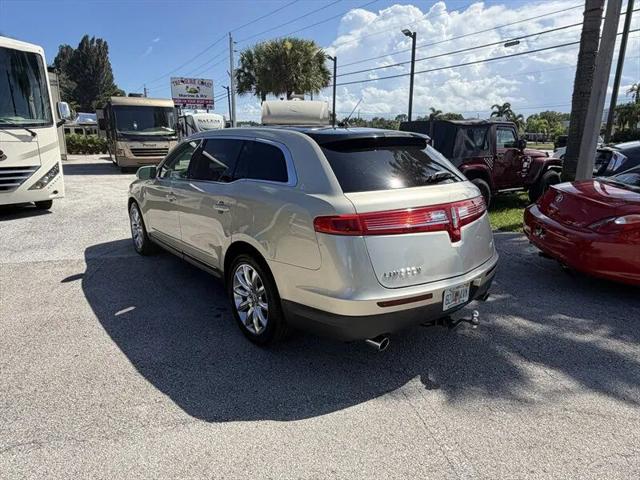 2010 Lincoln MKT Base