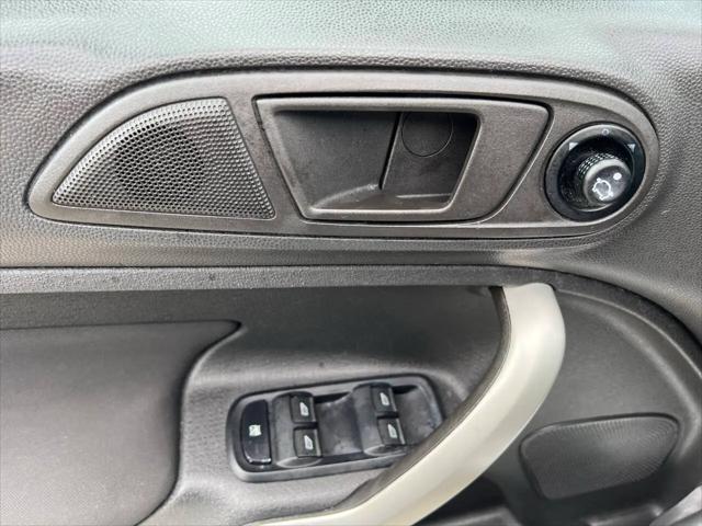 2012 Ford Fiesta SES