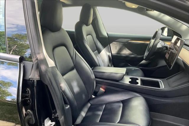 2022 Tesla Model 3 Rear-Wheel Drive