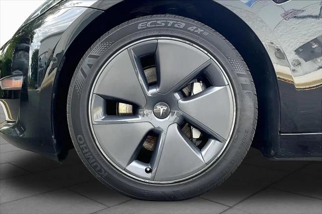 2022 Tesla Model 3 Rear-Wheel Drive