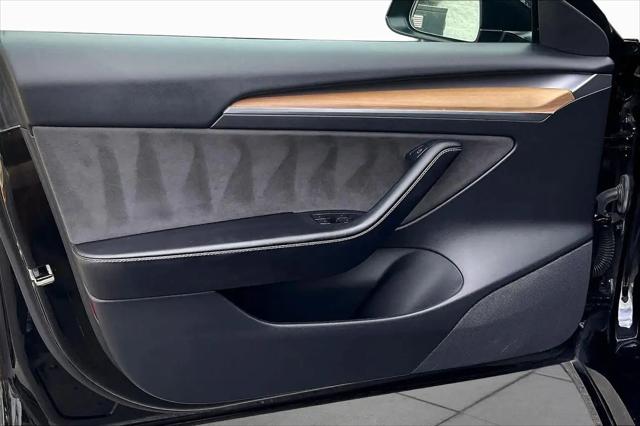2022 Tesla Model 3 Rear-Wheel Drive