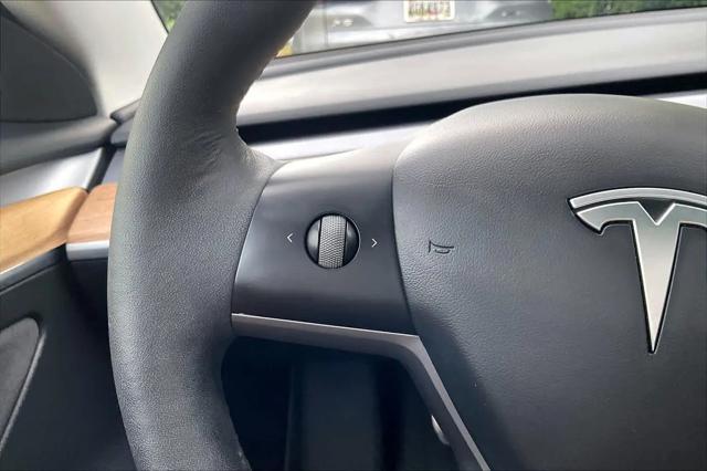 2022 Tesla Model 3 Rear-Wheel Drive