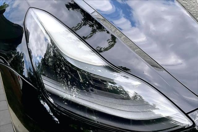 2022 Tesla Model 3 Rear-Wheel Drive