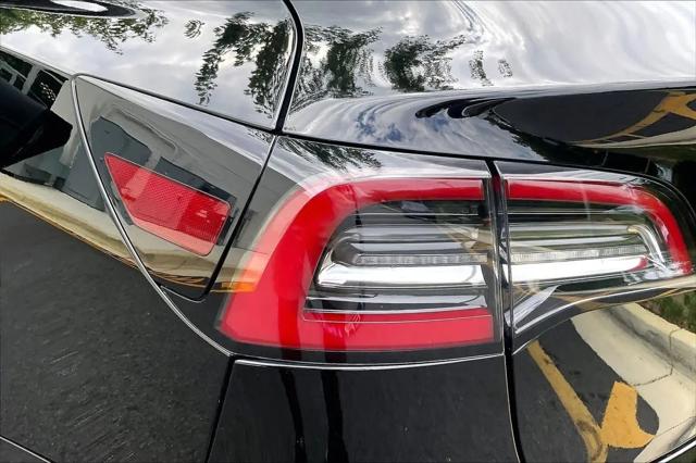2022 Tesla Model 3 Rear-Wheel Drive