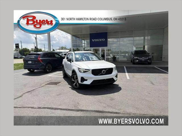 2024 Volvo XC40 B5 Core Dark Theme for sale in Columbus, OH