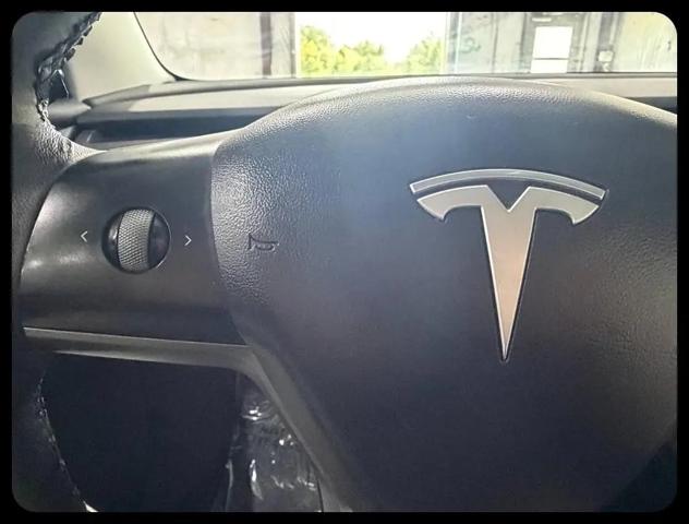 2022 Tesla Model 3 Long Range Dual Motor All-Wheel Drive
