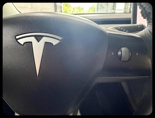 2022 Tesla Model 3 Long Range Dual Motor All-Wheel Drive