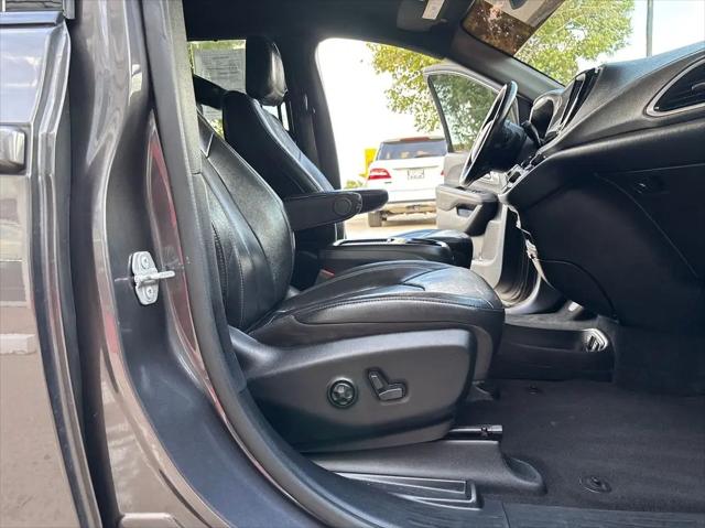 2021 Chrysler Pacifica Touring L