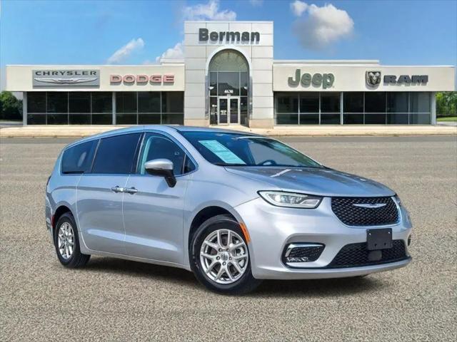 2023 Chrysler Pacifica Touring L for sale in Oak Lawn, IL