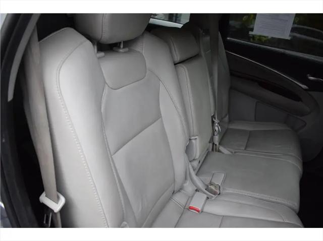 2016 Acura MDX Technology with Entertainment Package