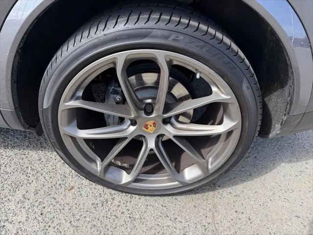 2022 Porsche Cayenne S