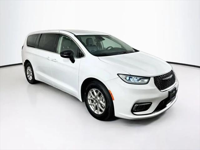 2024 Chrysler Pacifica Touring L for sale in Grand Prairie, TX
