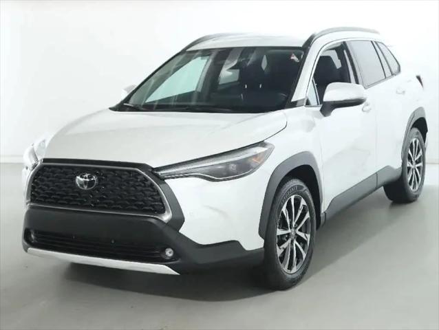 2023 Toyota Corolla Cross XLE for sale in Brunswick, OH