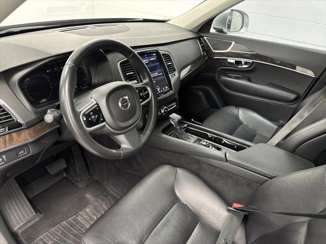 2017 Volvo XC90 T6 Momentum