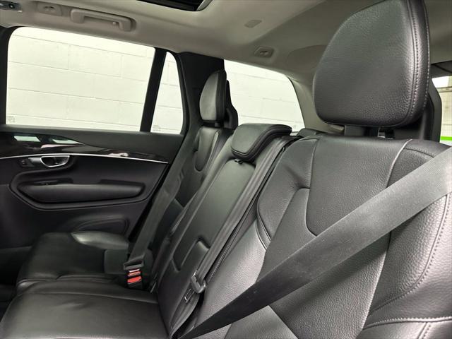 2017 Volvo XC90 T6 Momentum