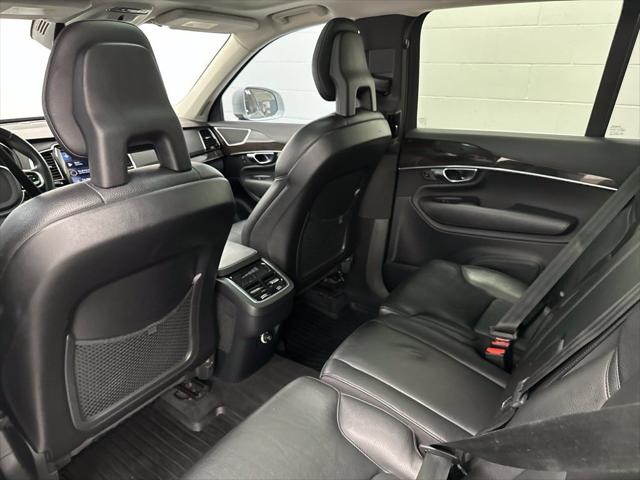 2017 Volvo XC90 T6 Momentum