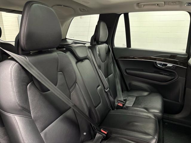 2017 Volvo XC90 T6 Momentum