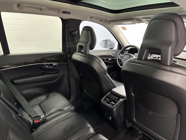 2017 Volvo XC90 T6 Momentum
