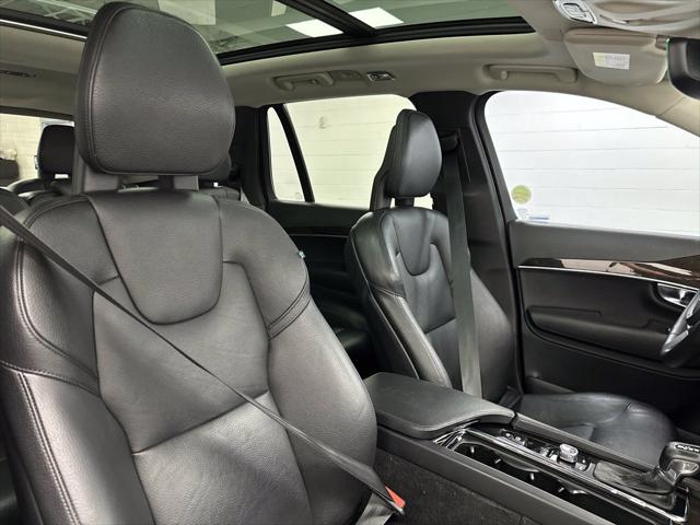 2017 Volvo XC90 T6 Momentum