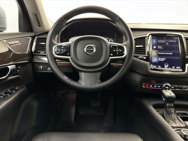 2017 Volvo XC90 T6 Momentum