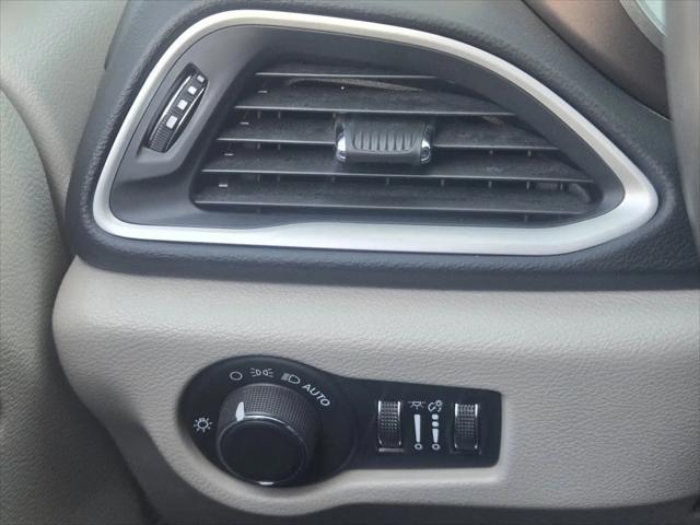 2023 Chrysler Voyager LX