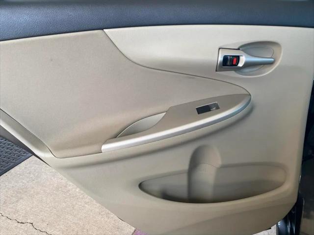 2011 Toyota Corolla LE