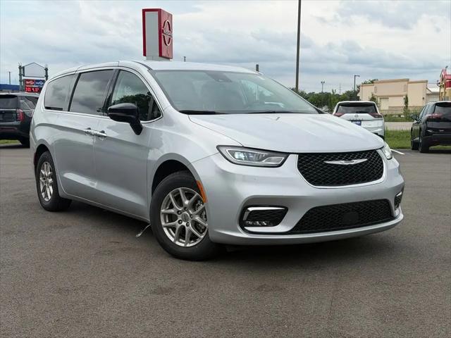 2024 Chrysler Pacifica Touring L for sale near Lancaster, OH