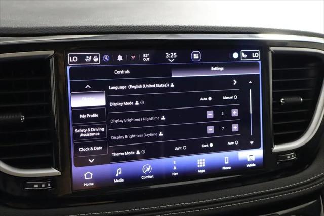 2025 Chrysler Pacifica Limited