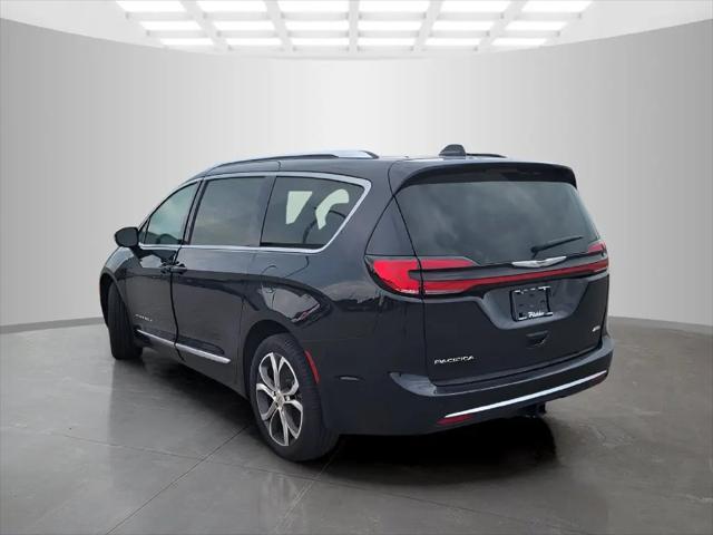 2025 Chrysler Pacifica Pinnacle AWD