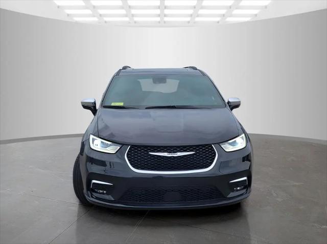 2025 Chrysler Pacifica Pinnacle AWD
