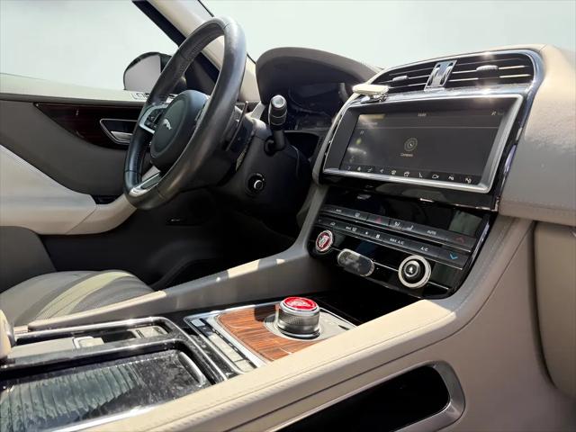 2019 Jaguar F-PACE 30t Portfolio