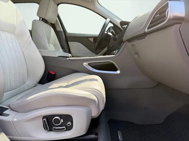 2019 Jaguar F-PACE 30t Portfolio