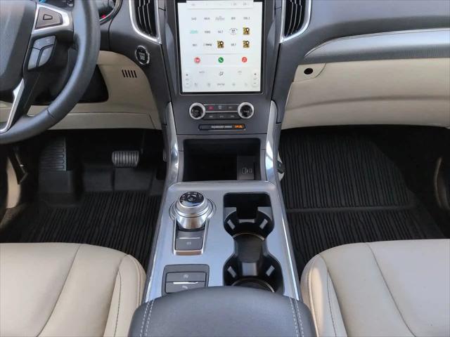 2021 Ford Edge Titanium