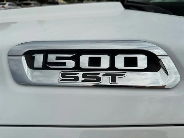 2025 Ram 1500 Laramie Crew Cab 4x4 57 Box