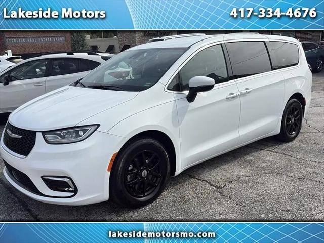 2023 Chrysler Pacifica Touring for sale in Branson, MO