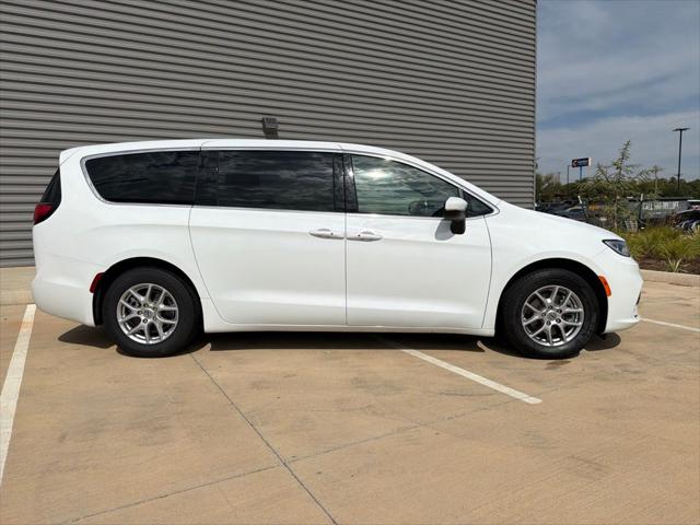 2023 Chrysler Pacifica Touring