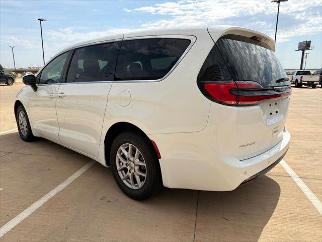 2023 Chrysler Pacifica Touring