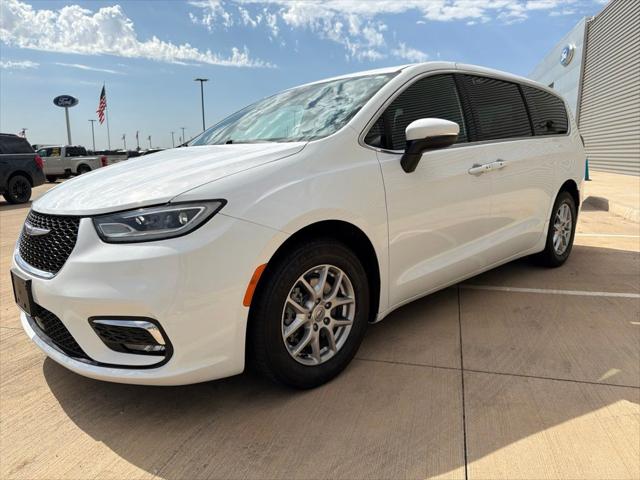 2023 Chrysler Pacifica Touring