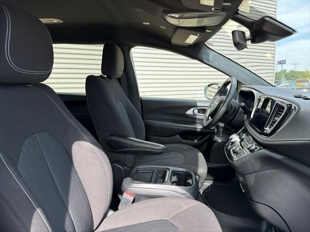2023 Chrysler Pacifica Touring