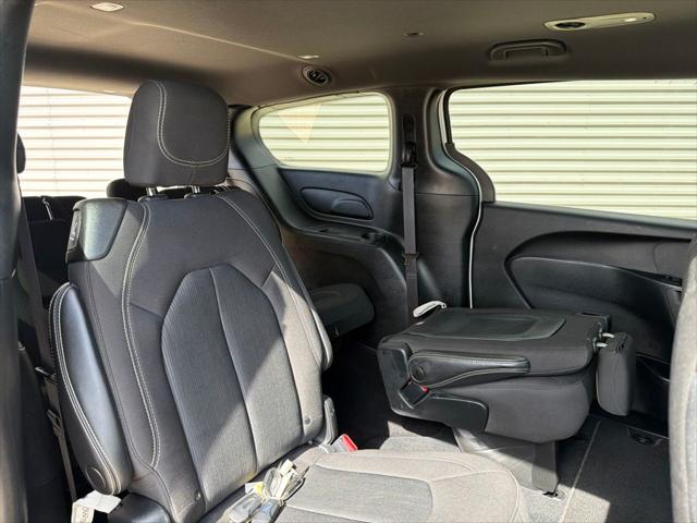 2023 Chrysler Pacifica Touring