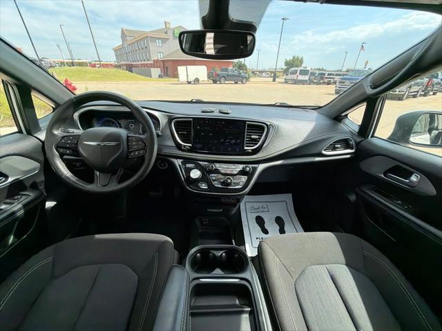 2023 Chrysler Pacifica Touring