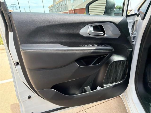 2023 Chrysler Pacifica Touring
