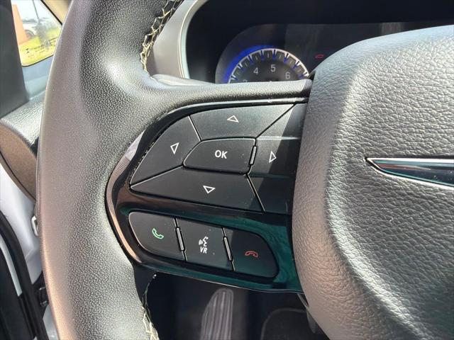 2023 Chrysler Pacifica Touring