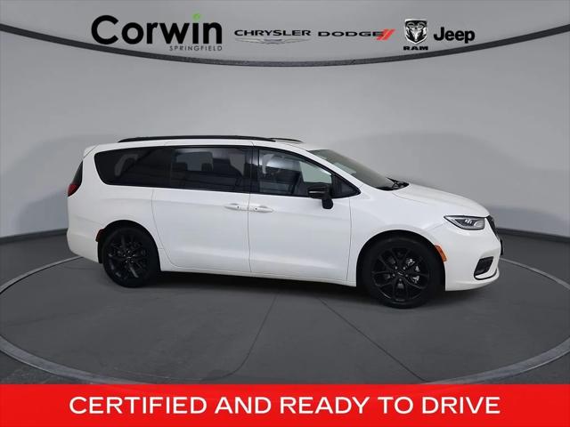 2025 Chrysler Pacifica Limited for sale in Springfield, MO