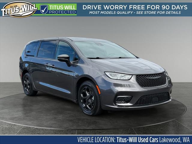 2023 Chrysler Pacifica Hybrid Touring L for sale in Lakewood, WA