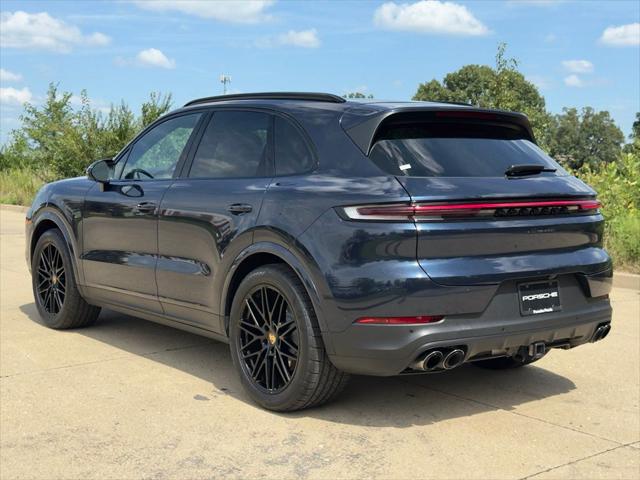 2024 Porsche Cayenne Unknown